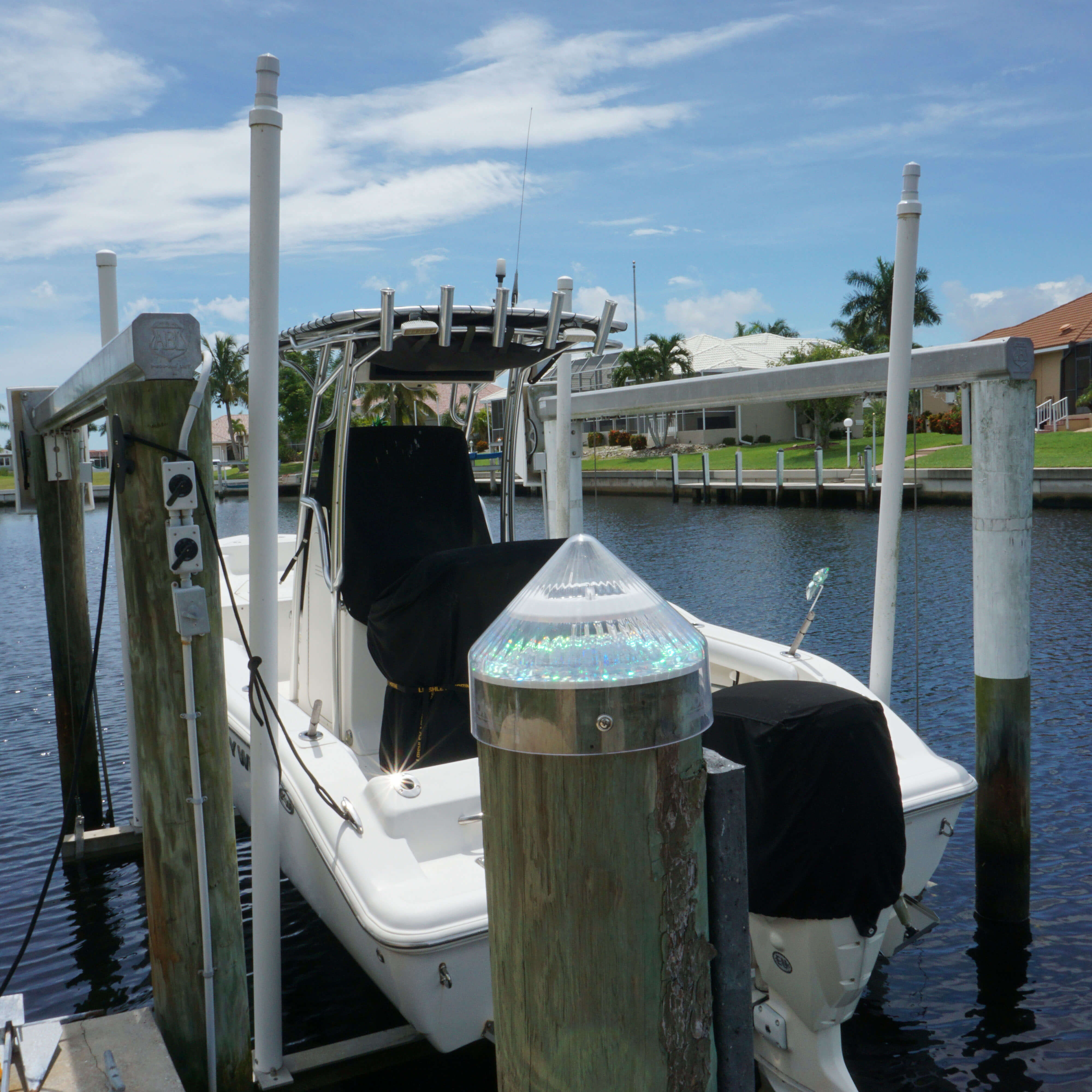 GuideLite Boat Lift Light DokLite by Dock Life